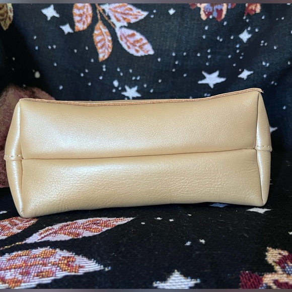 SOLD portland leather goods CHAMPAGNE mini snap crossbody tote - Picture 5 of 10